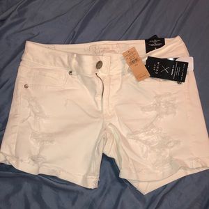 American eagle white midi shorts